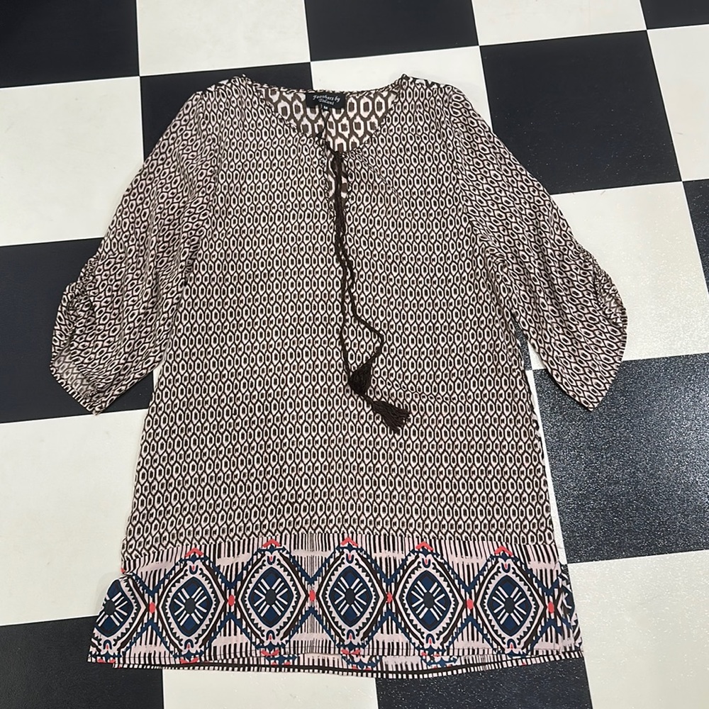 Feathers by Tolani brown printed dress and scrunched 3/4 length sleeves
